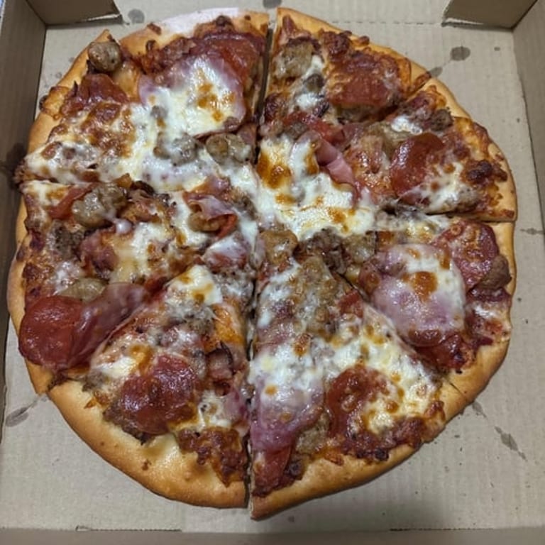 Gluten-Free Options: Pizza, Hawaiian, Vegetarian